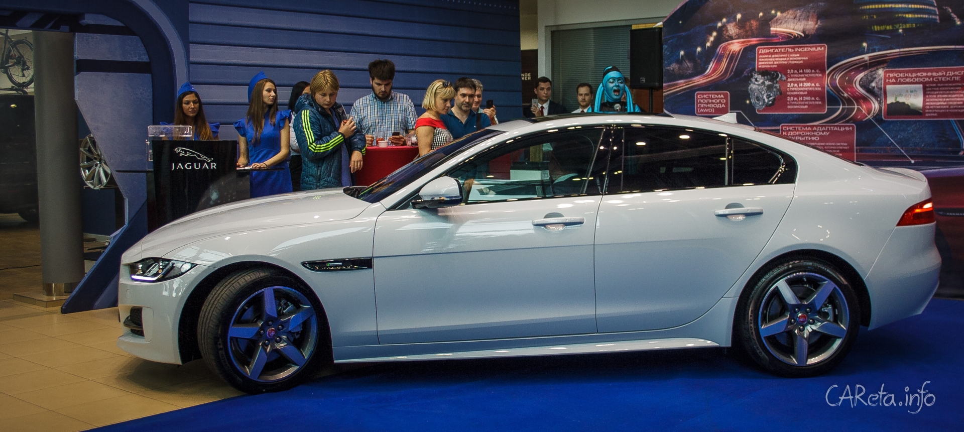 Jaguar XE: три видения одного автомобиля