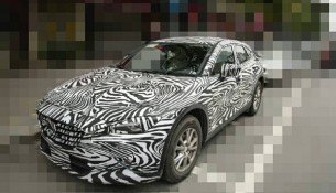 Mazda Koeru: будущий CX-4 попал в кадр Mazda Koeru: будущий CX-4 попал в кадр