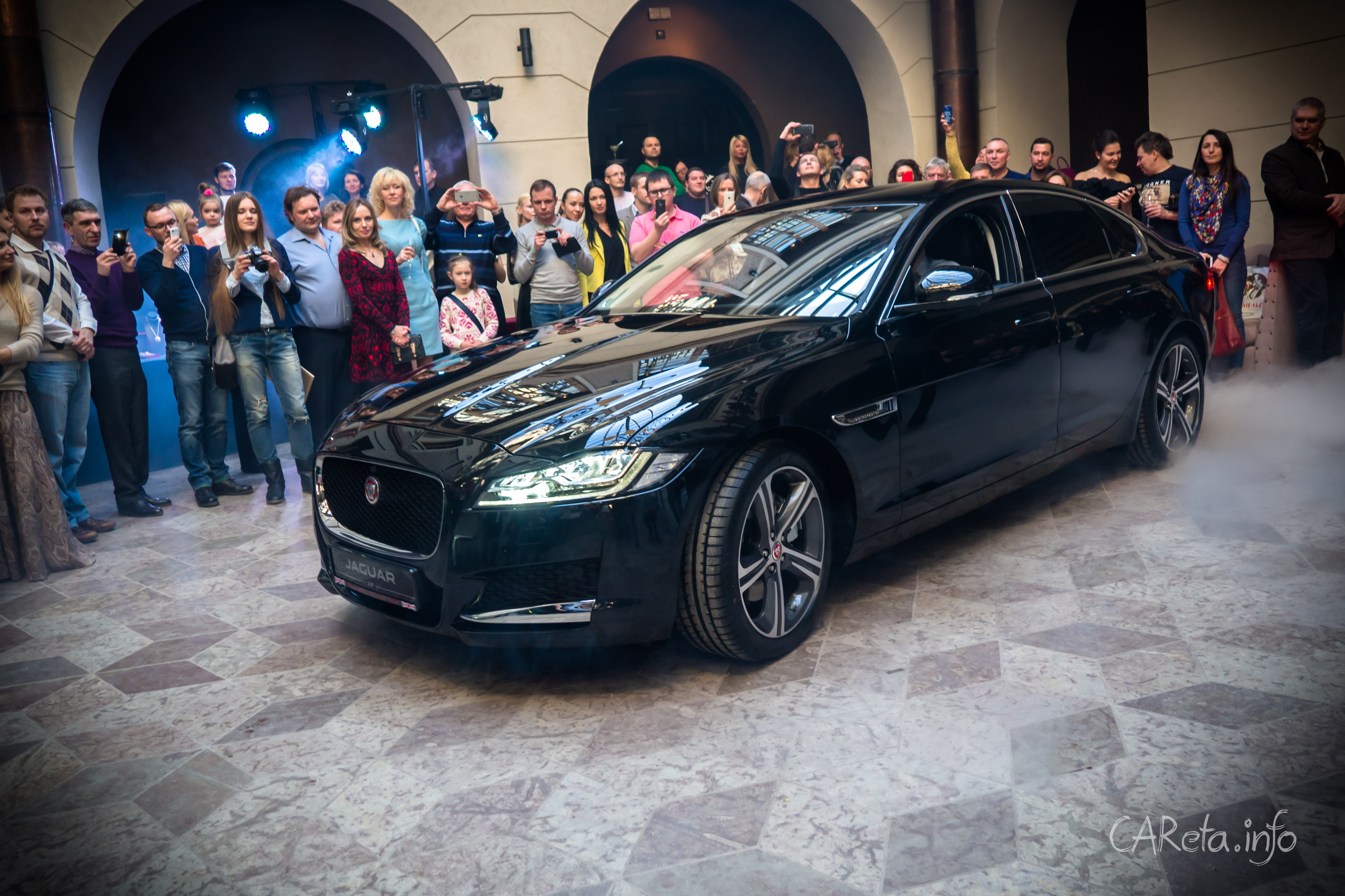Jaguar XF: посвящение в рыцари