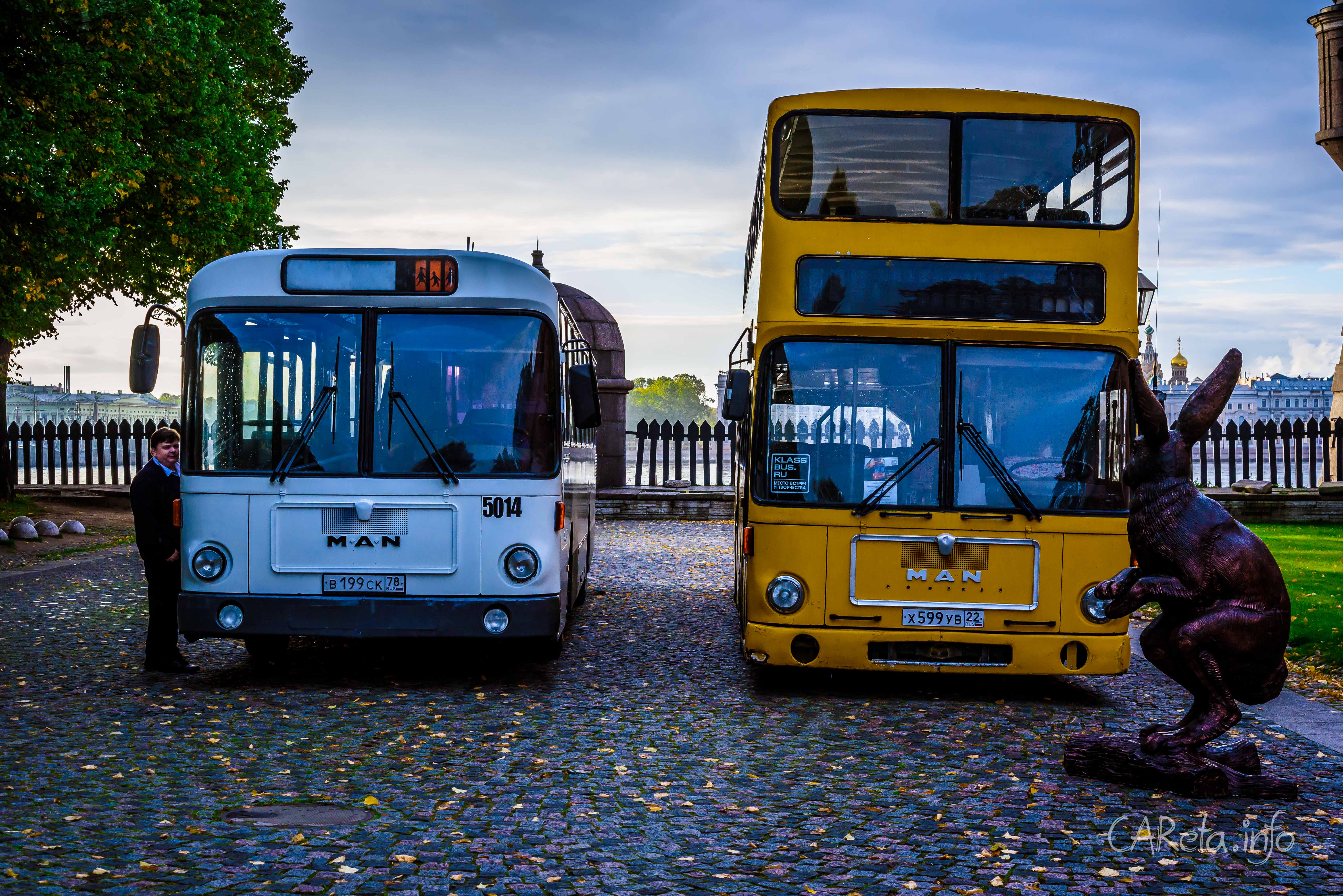 Взгляд в прошлое: выставка ретро-автобусов в Петропавловской крепости