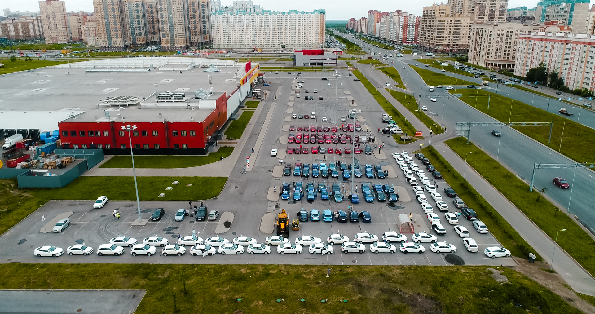 Автомобильная Россия: масштабный флешмоб в Санкт-Петербурге