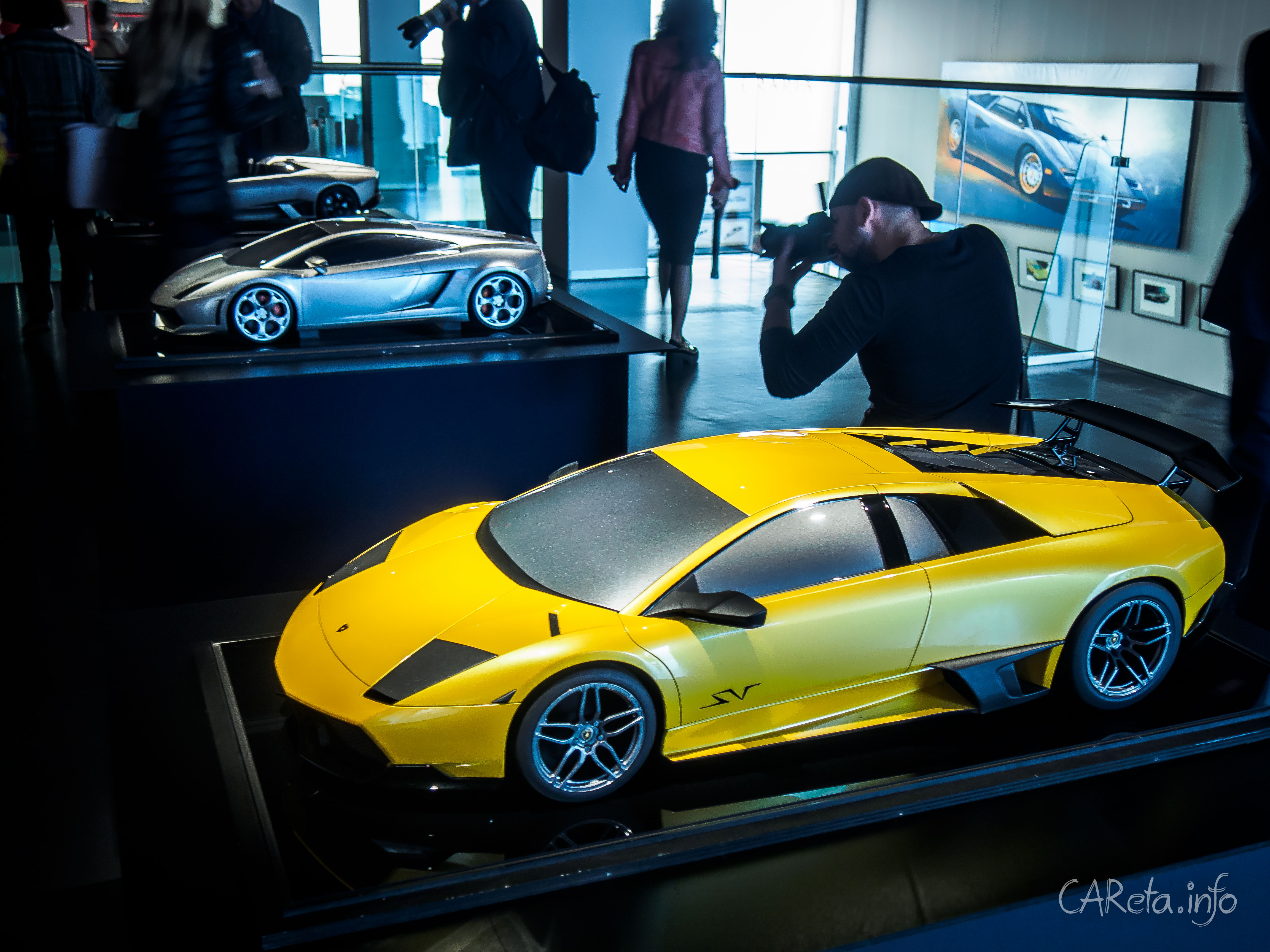 Автомобили в музее: Lamborghini в Эрарте