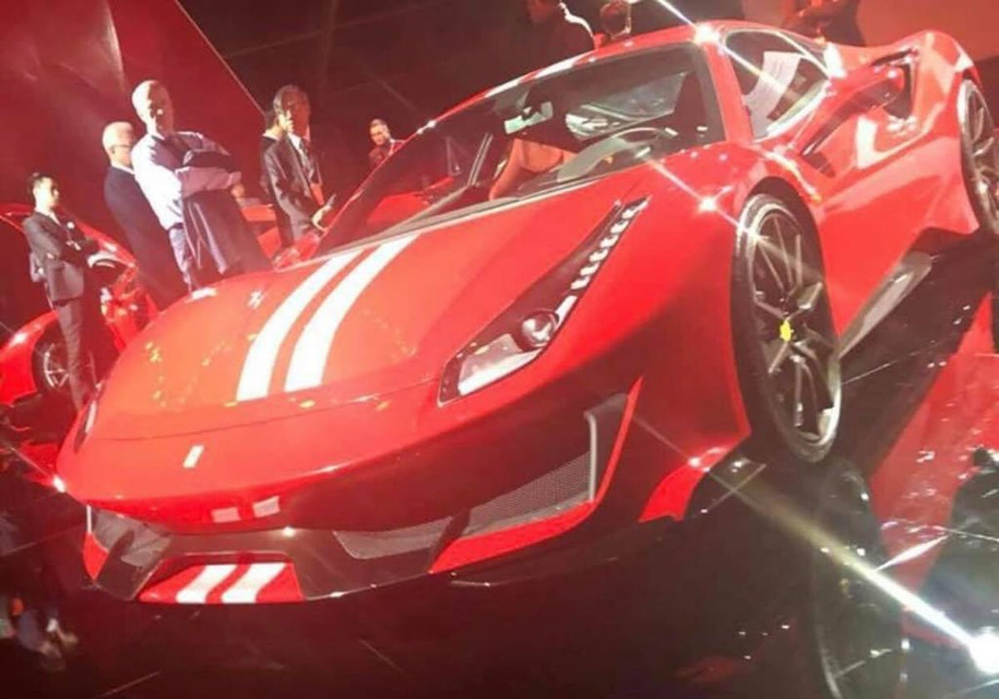 Новая ХОРОШАЯ машина Ferrari