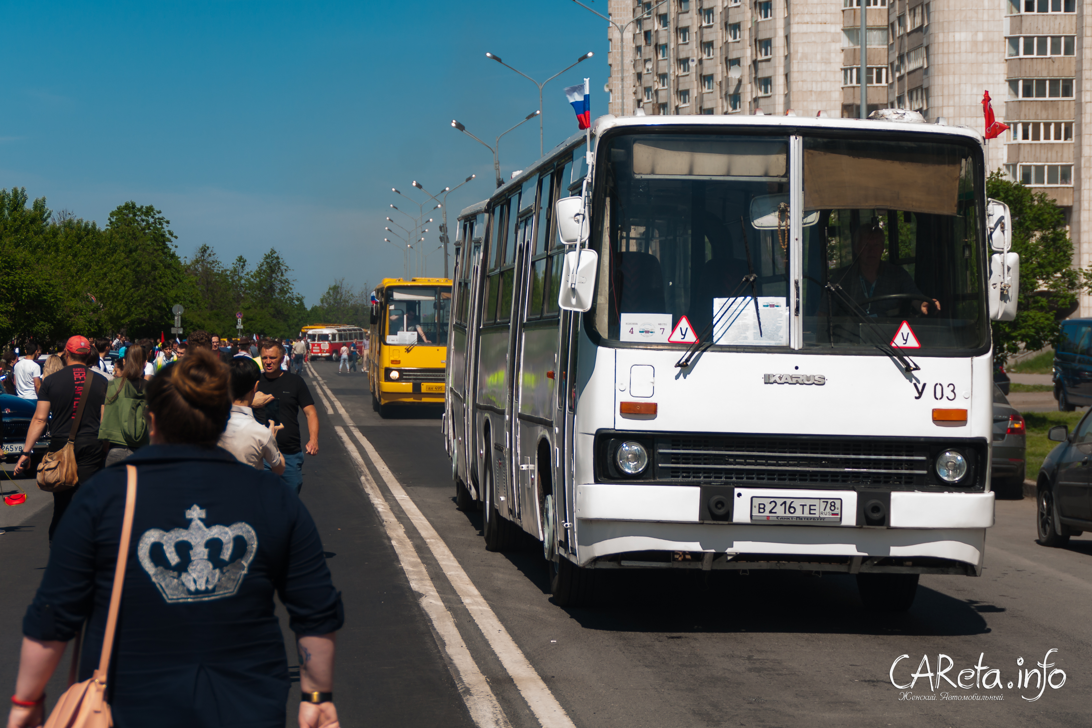Четвертый Парад ретро-транспорта в Санкт-Петербурге