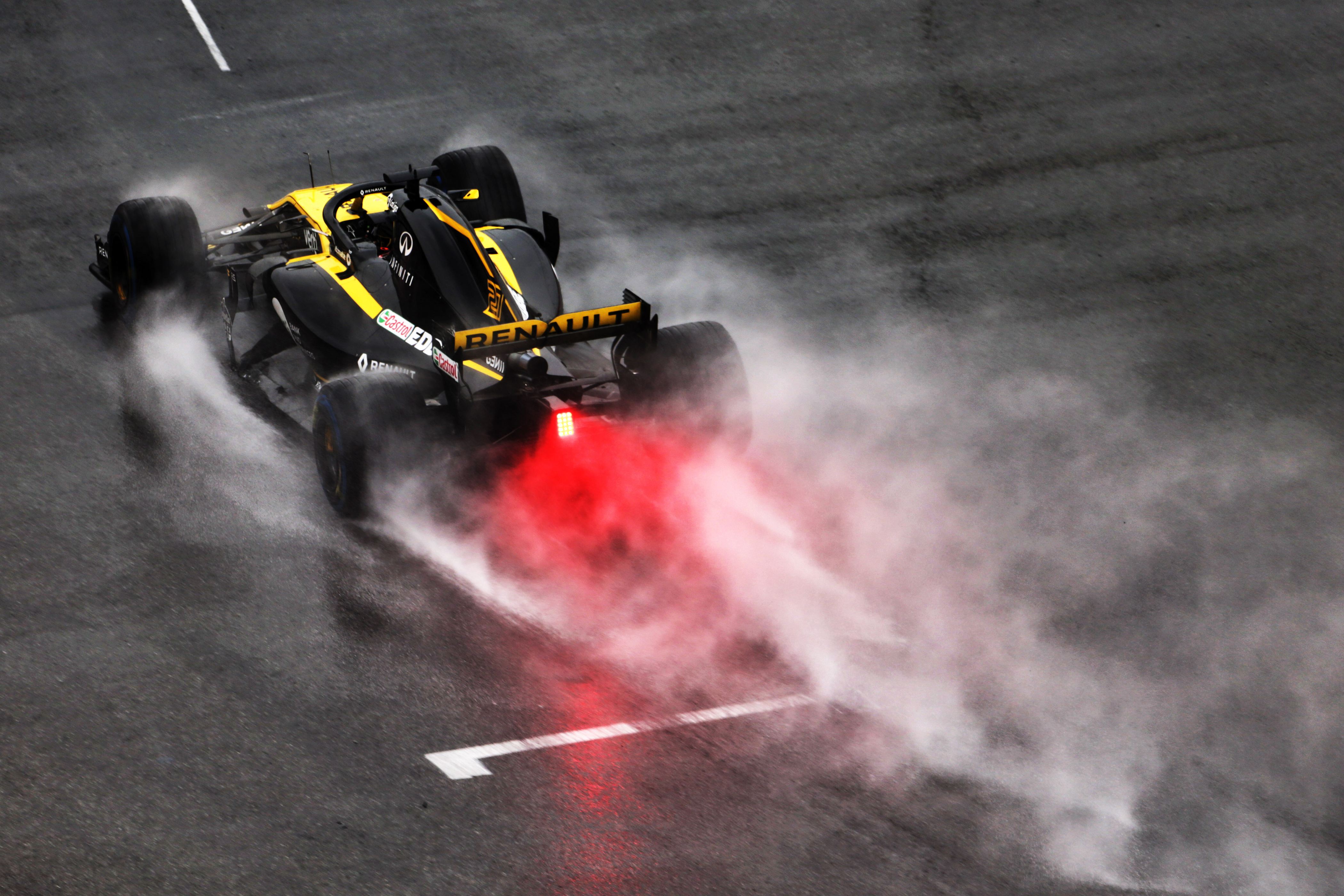 Команда Renault sport F1 team завершила сезон-2018