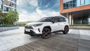 Toyota RAV4 получил новую комплектацию Toyota RAV4 получил новую комплектацию