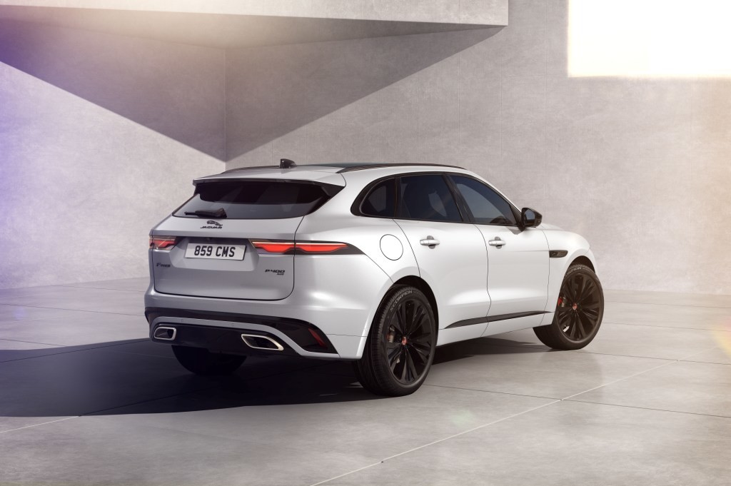 Jaguar готовит новое поколение F-Pace
