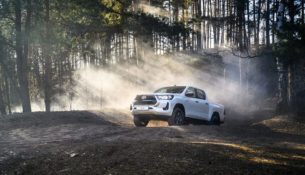 Новая версия Toyota Hilux появилась в России Новая версия Toyota Hilux появилась в России