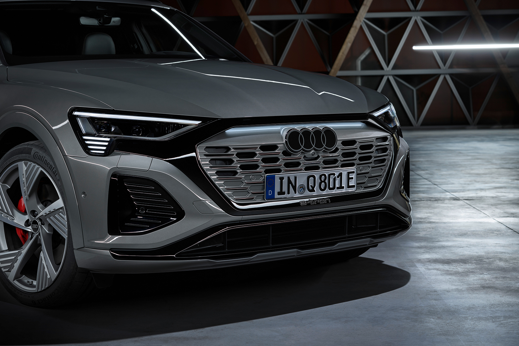 Audi изменила дизайн логотипа